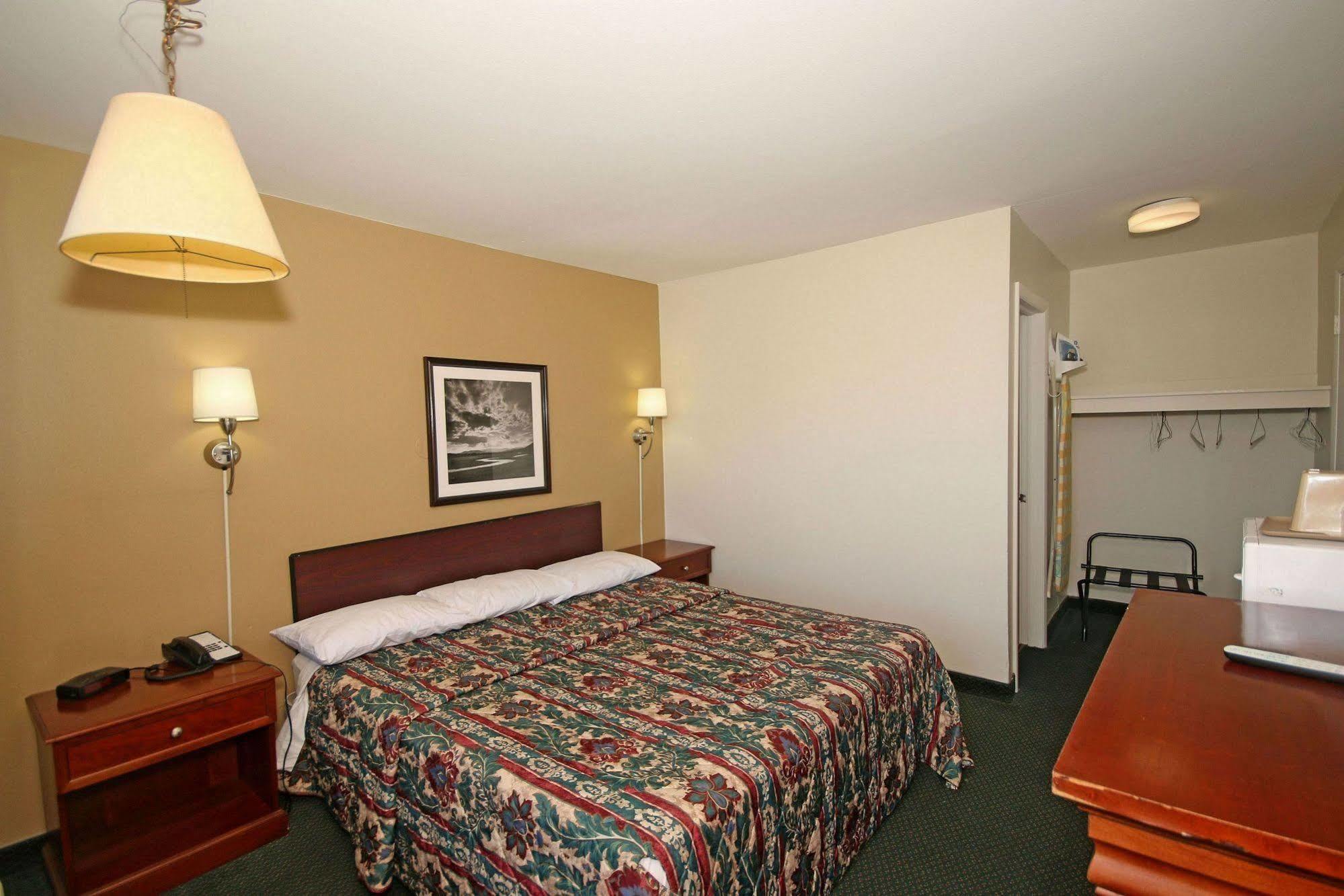 Royal Inn And Suites Charlotte Airport Exterior foto