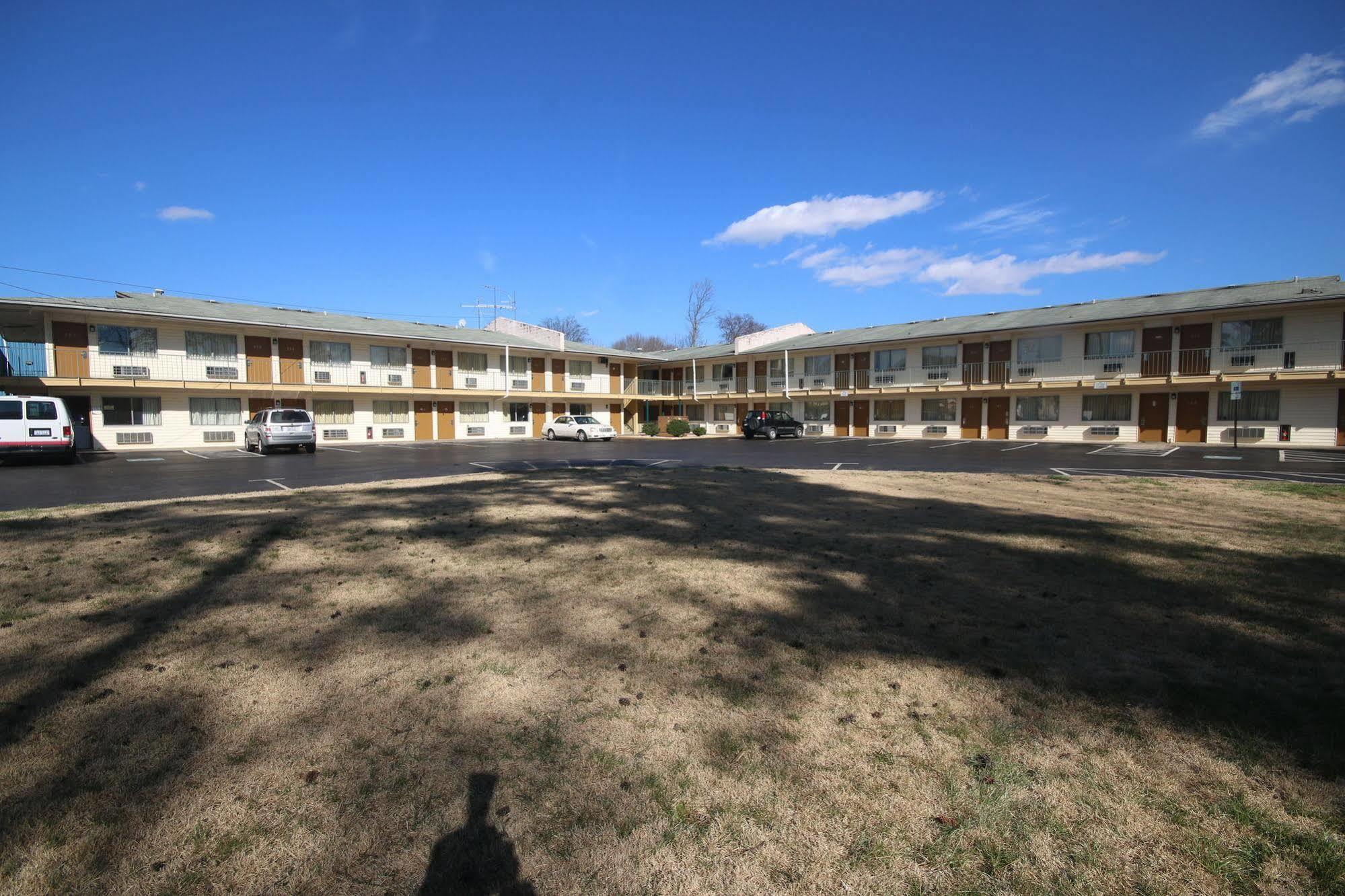 Royal Inn And Suites Charlotte Airport Exterior foto