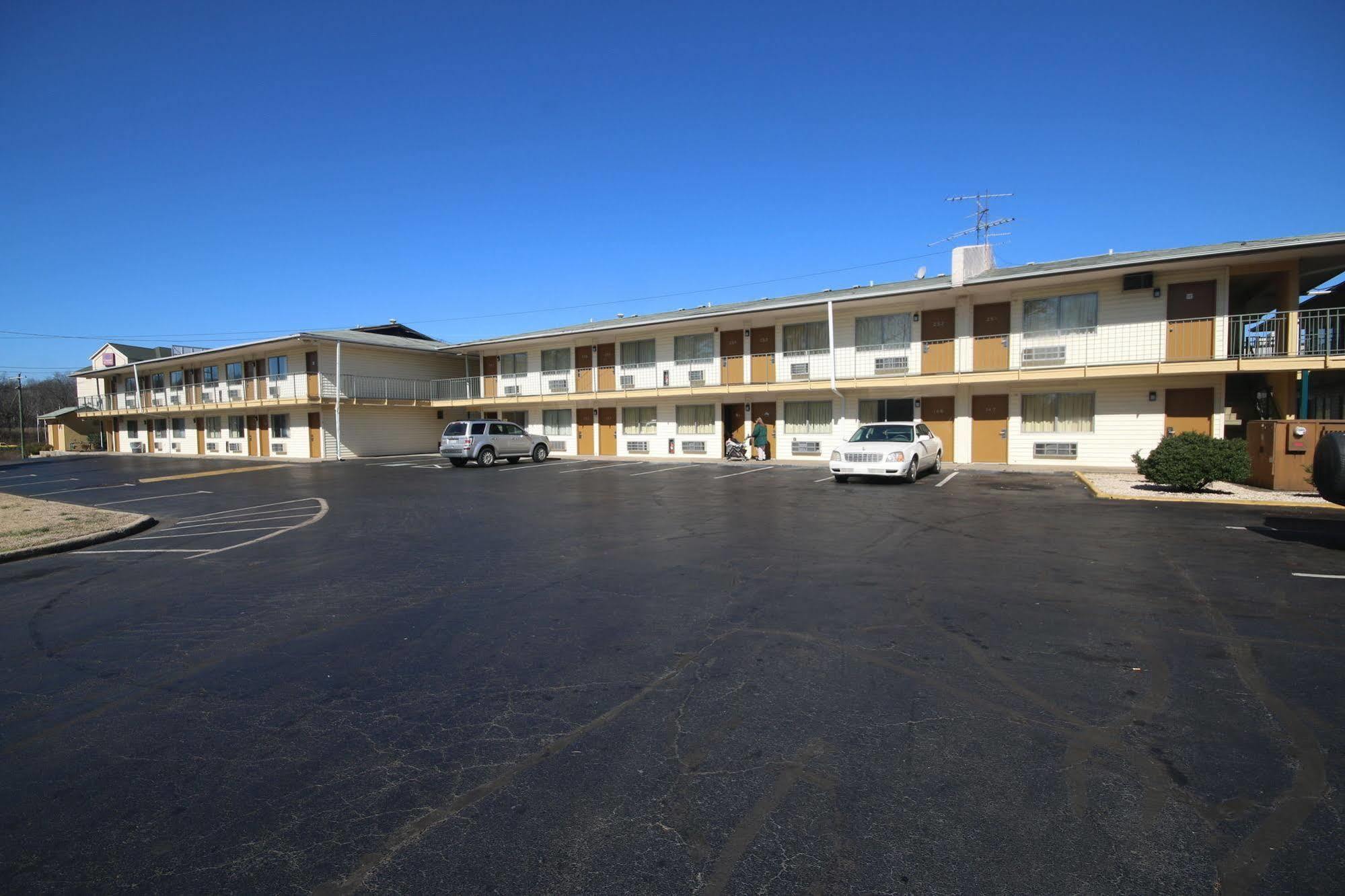 Royal Inn And Suites Charlotte Airport Exterior foto